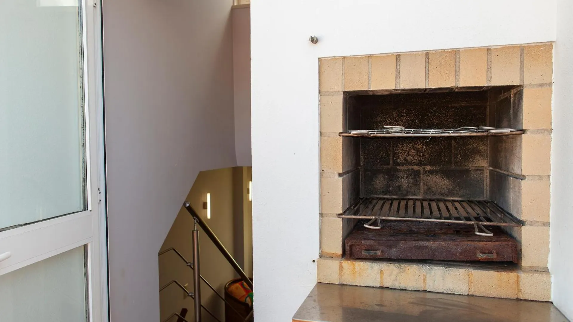 Vila B28 - Stylish Typical House Lagos 0*,  Portugalsko